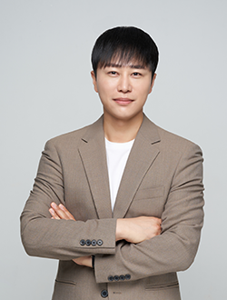 Ryan Seunghwan Kim